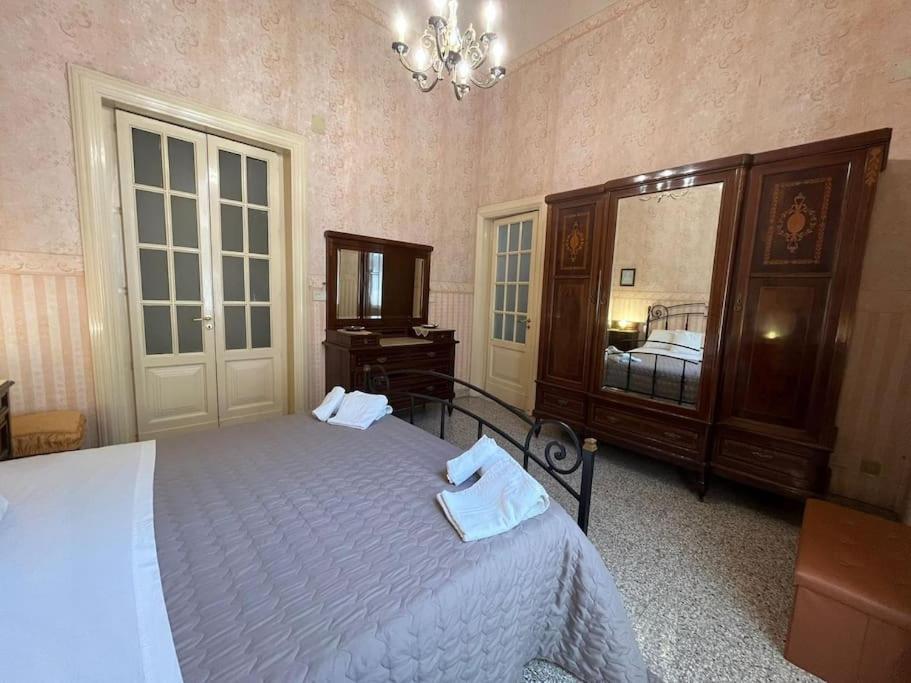 Palazzo Vitrano - Tourist Apartment CTA Eksteriør bilde